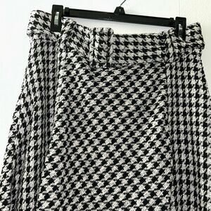 H & M Women’s Tweed (NWT) Belted Zip-back A-line Skirt - Sz US 14, CA 14